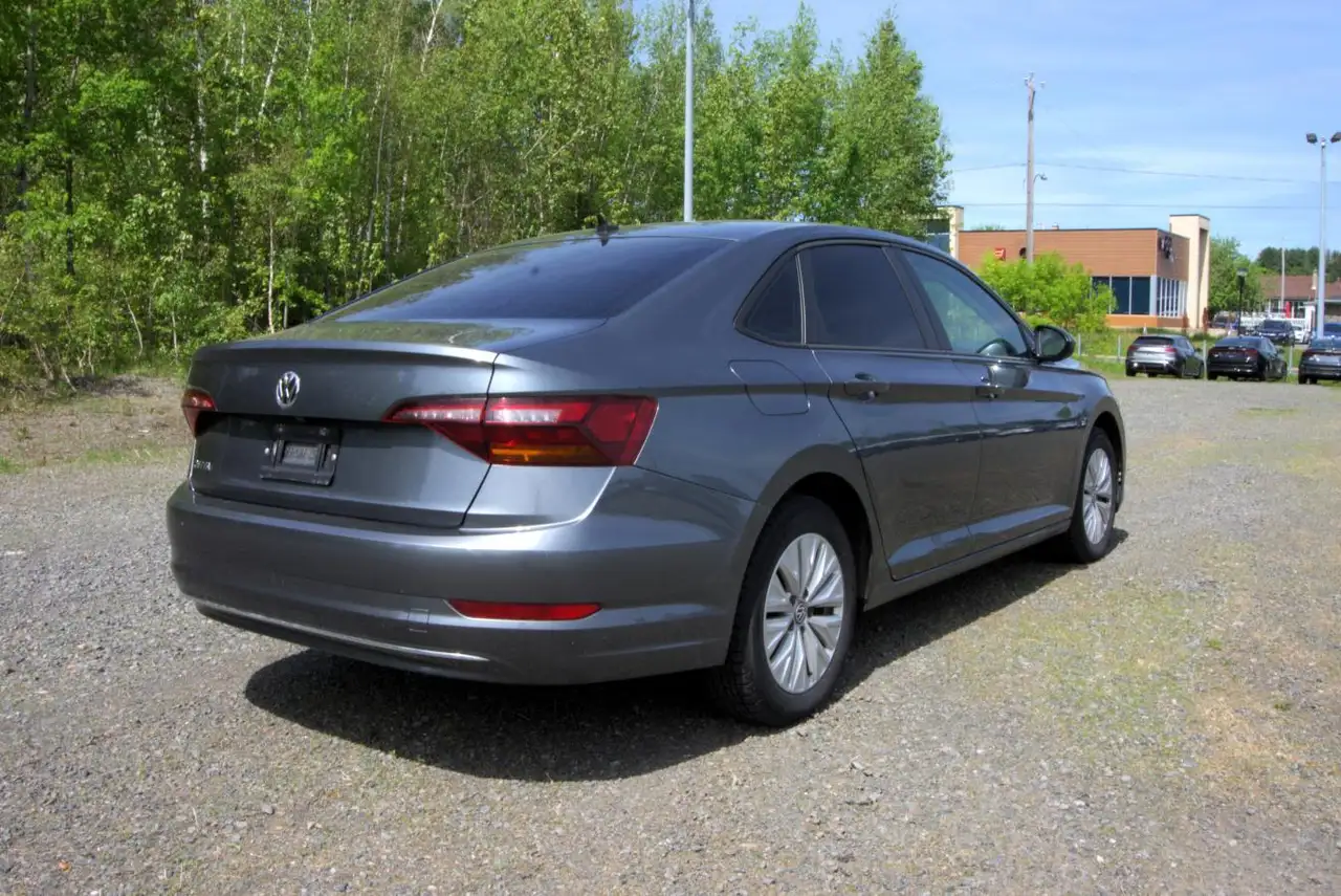 Volkswagen Jetta photo Volkswagen Jetta