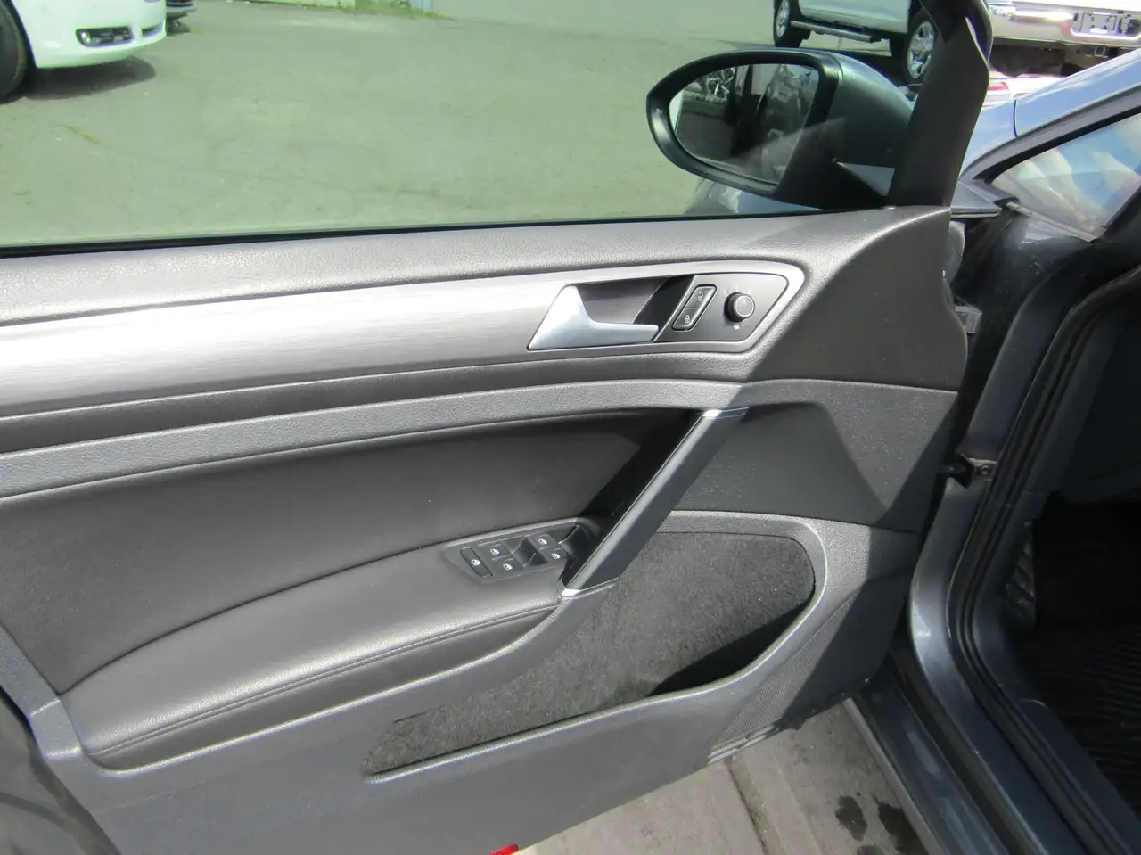 Volkswagen Golf photo Volkswagen Golf