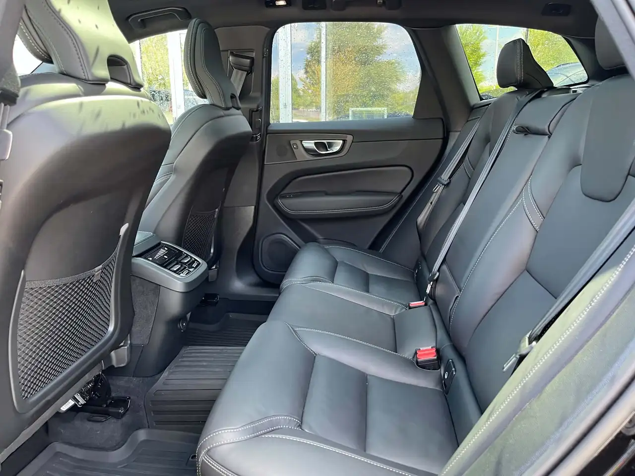 Volvo XC60 снимка Volvo XC60