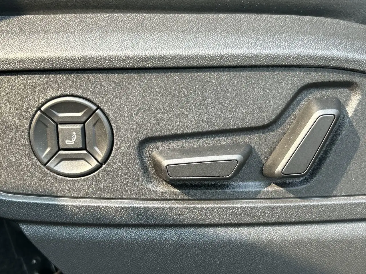 Audi SQ5 снимка Audi SQ5