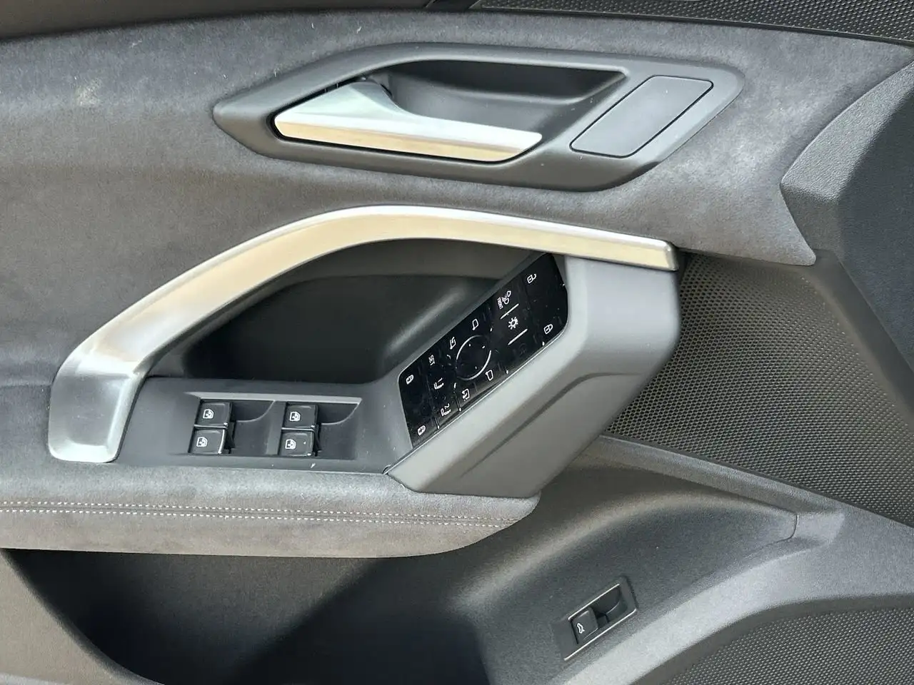 Audi SQ5 снимка Audi SQ5