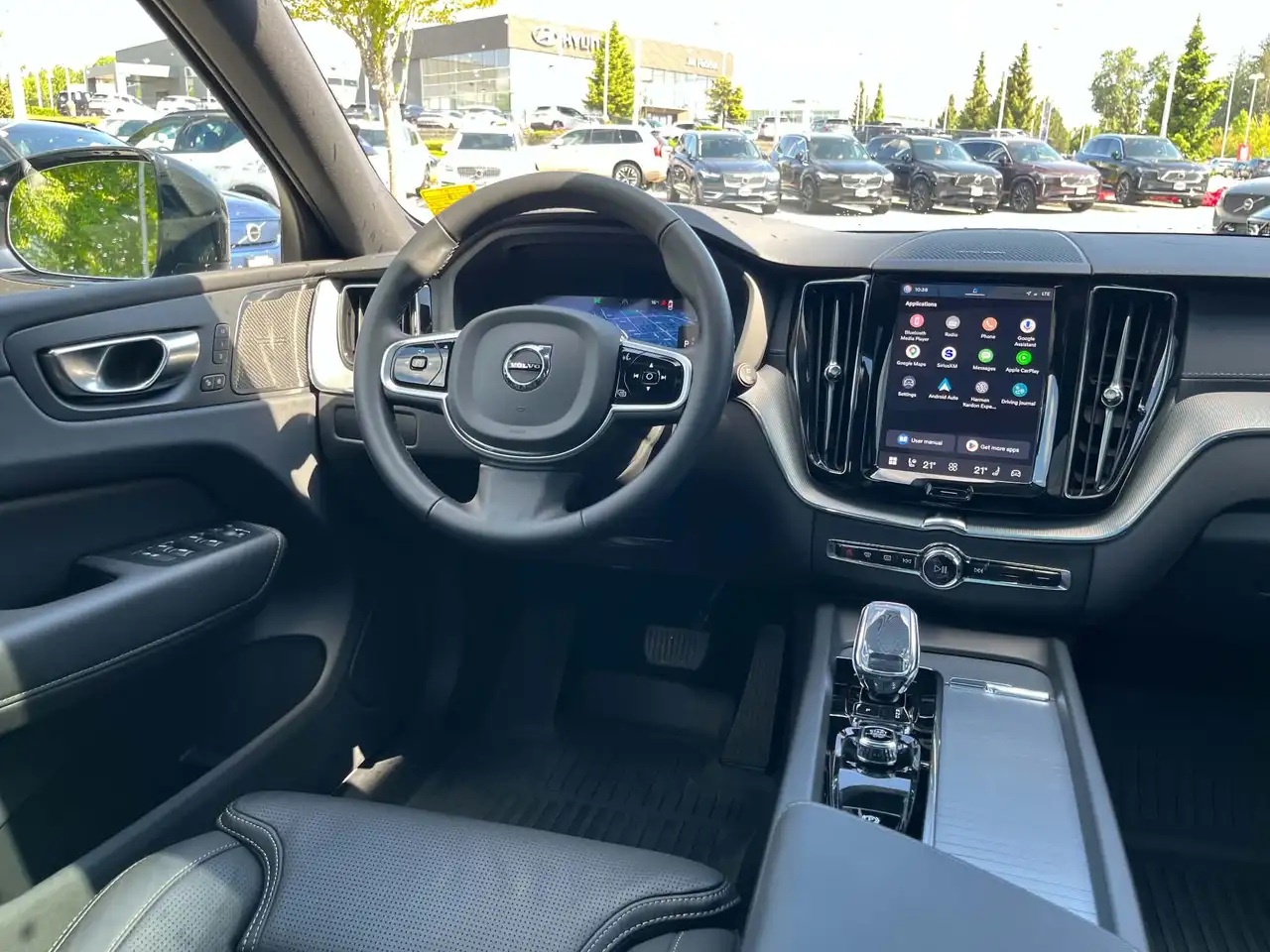 Volvo XC60 снимка Volvo XC60