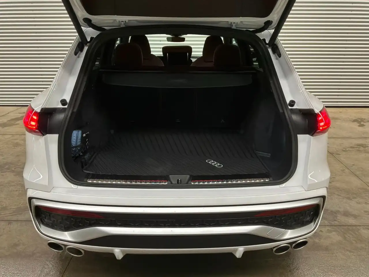 Audi SQ5 снимка Audi SQ5