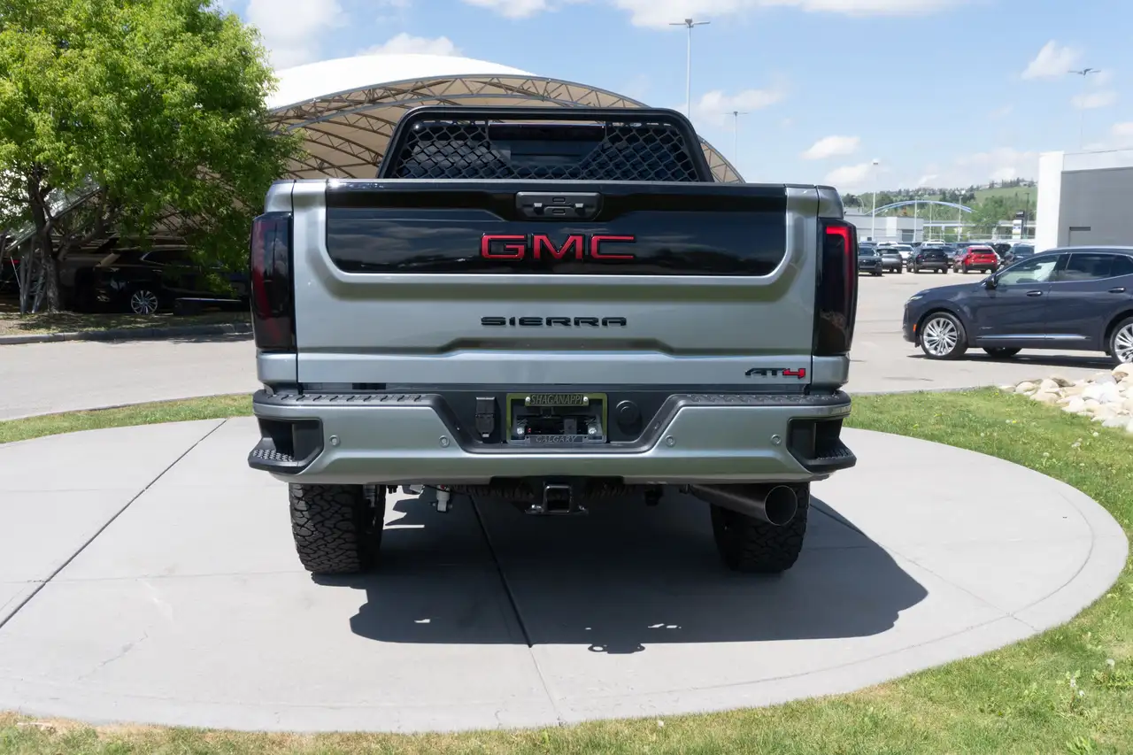GMC Sierra 3500HD photo GMC Sierra 3500HD