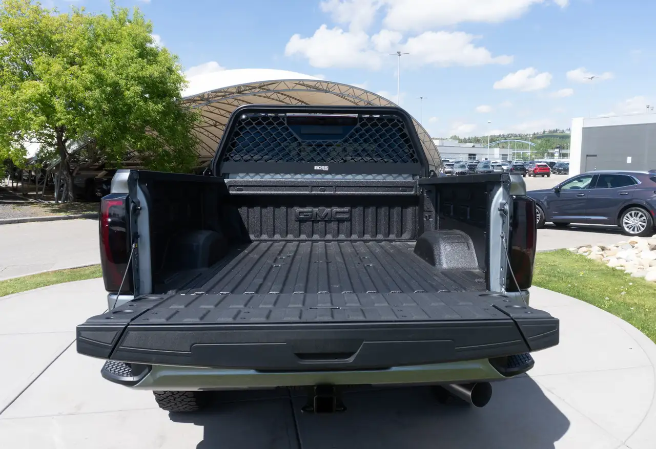 GMC Sierra 3500HD photo GMC Sierra 3500HD