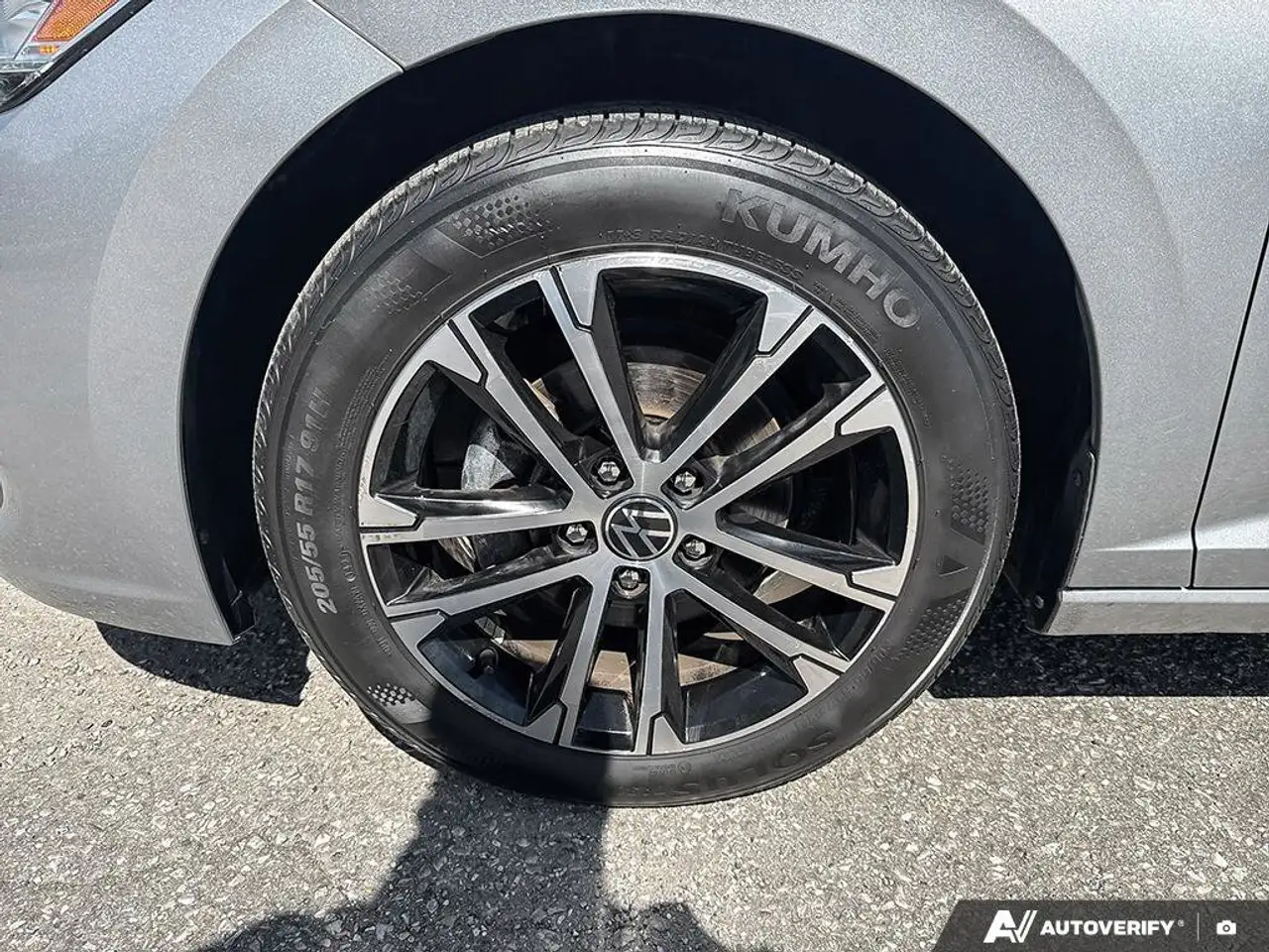 Volkswagen Jetta снимка Volkswagen Jetta