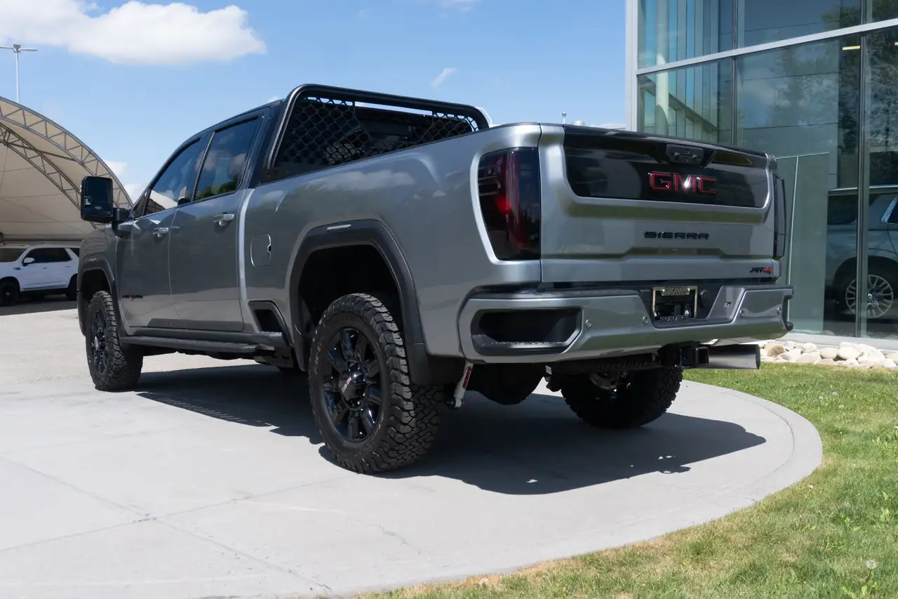 GMC Sierra 3500HD photo GMC Sierra 3500HD