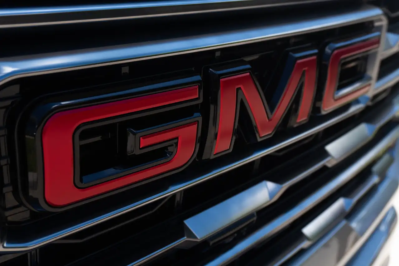 GMC Sierra 3500HD photo GMC Sierra 3500HD