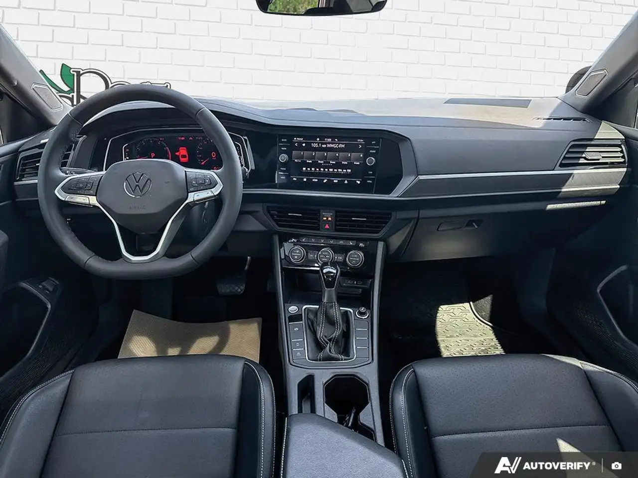 Volkswagen Jetta снимка Volkswagen Jetta