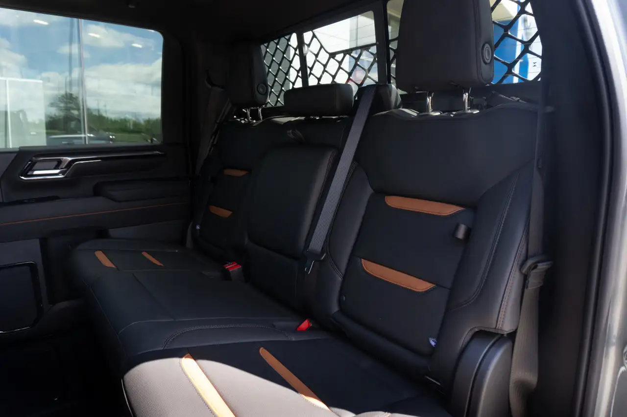 GMC Sierra 3500HD photo GMC Sierra 3500HD