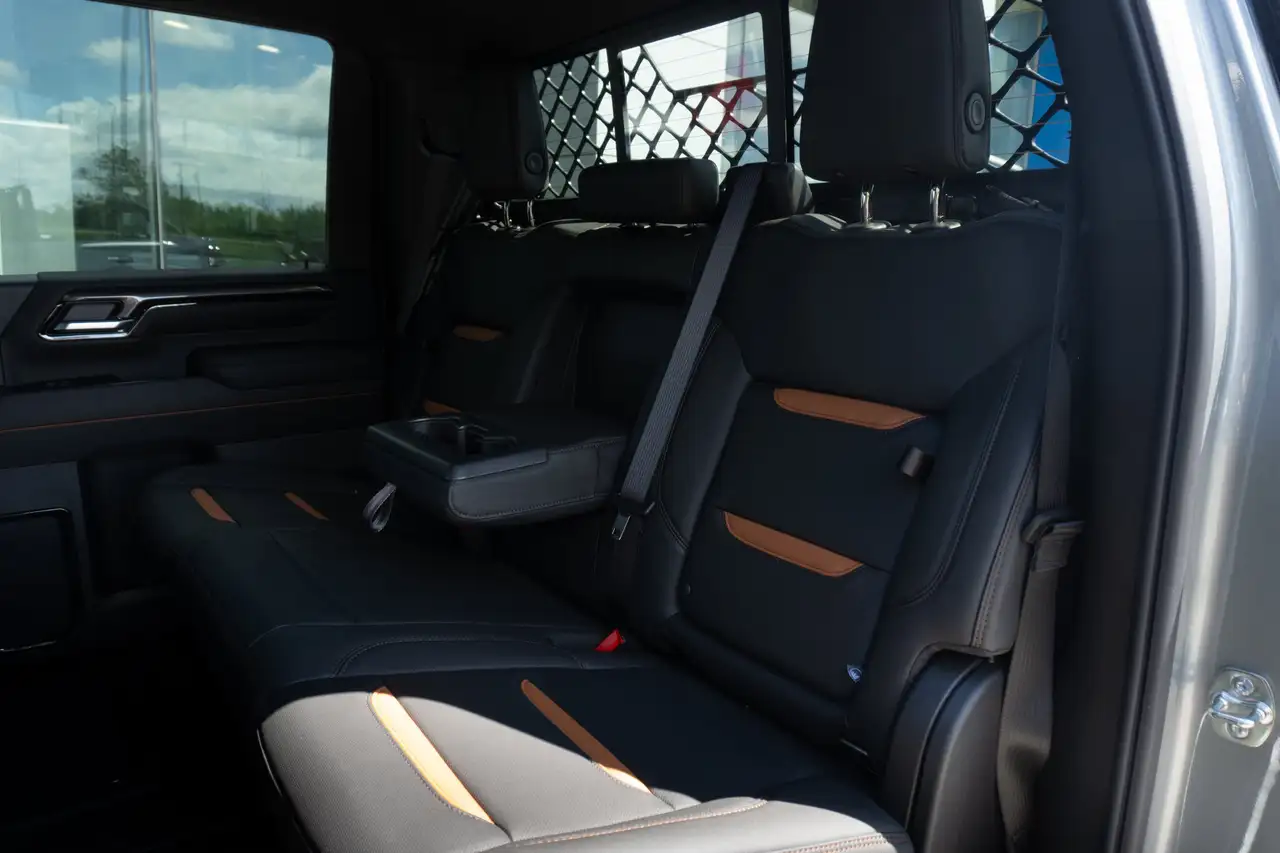 GMC Sierra 3500HD photo GMC Sierra 3500HD