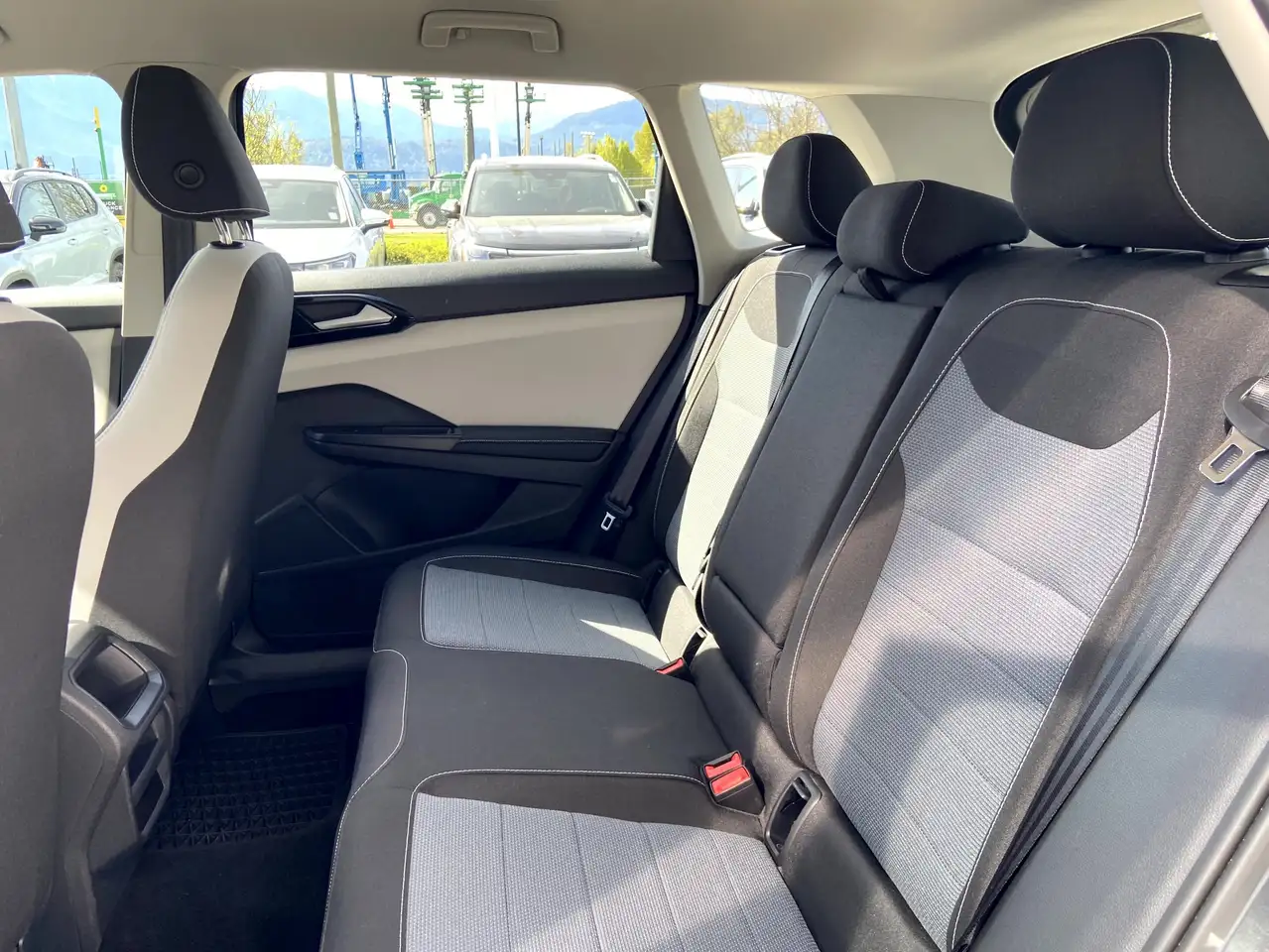 Volkswagen Taos снимка Volkswagen Taos