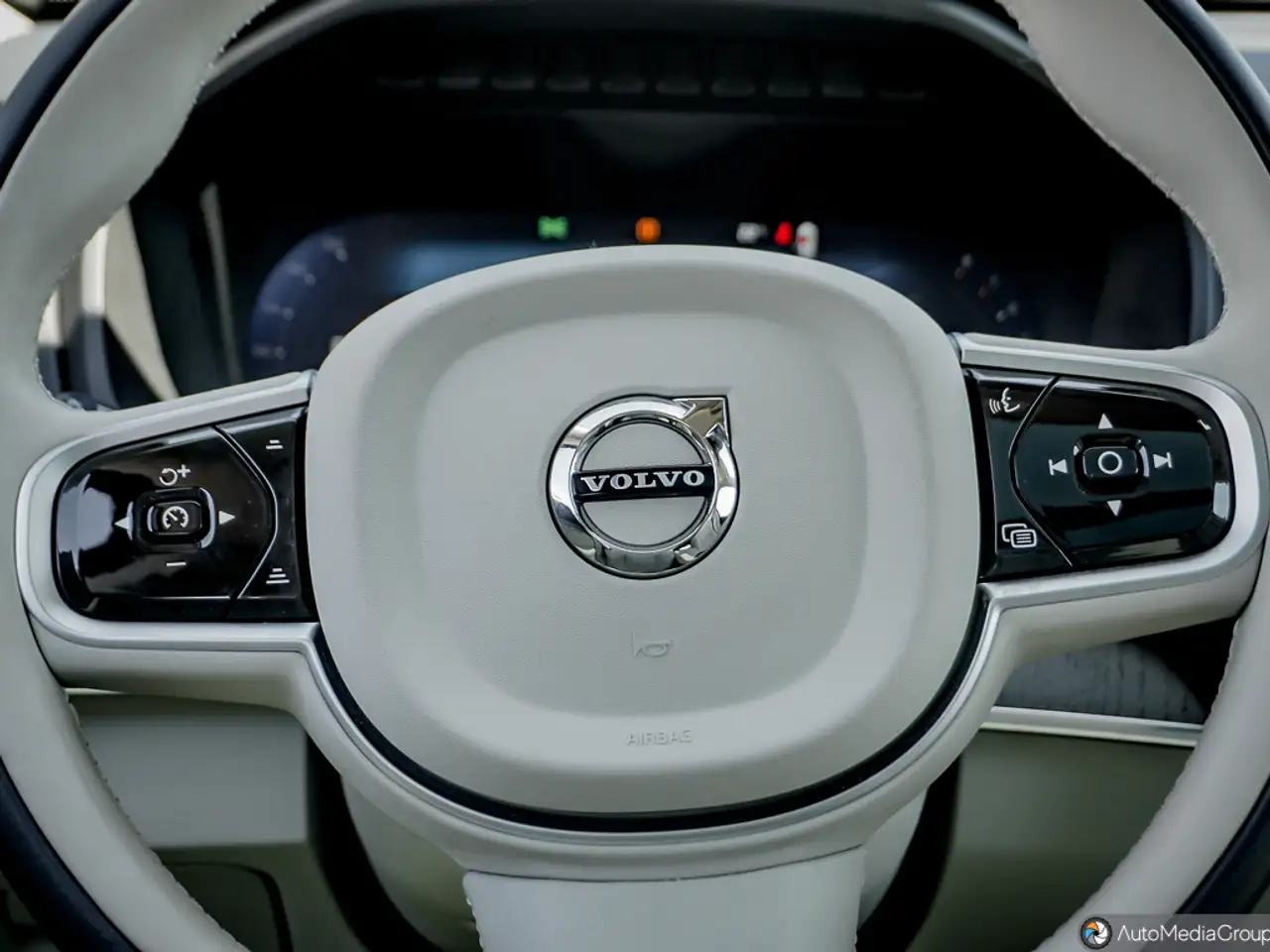 Volvo XC90 снимка Volvo XC90