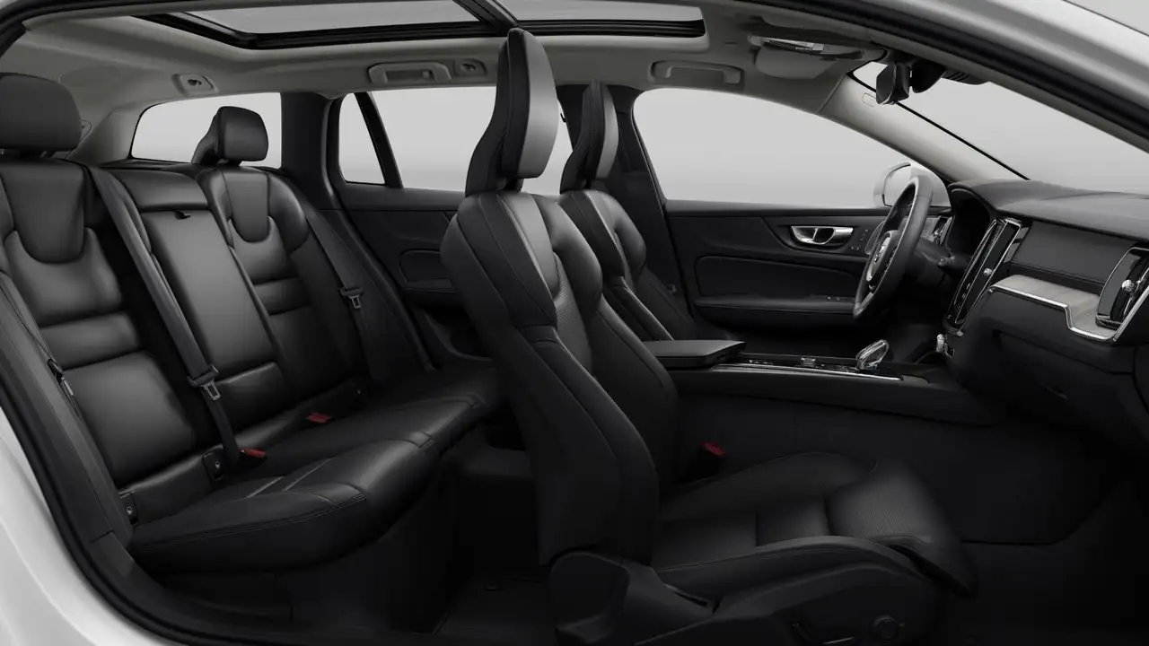 Volvo V60 Cross Country снимка Volvo V60 Cross Country