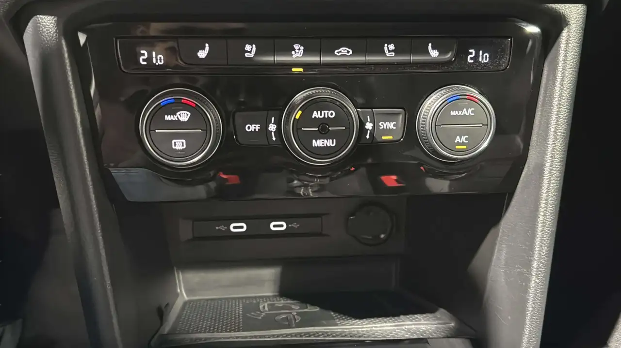 Volkswagen Taos снимка Volkswagen Taos