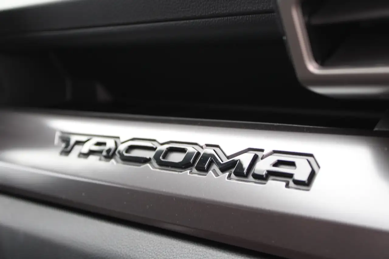 Toyota Tacoma photo Toyota Tacoma