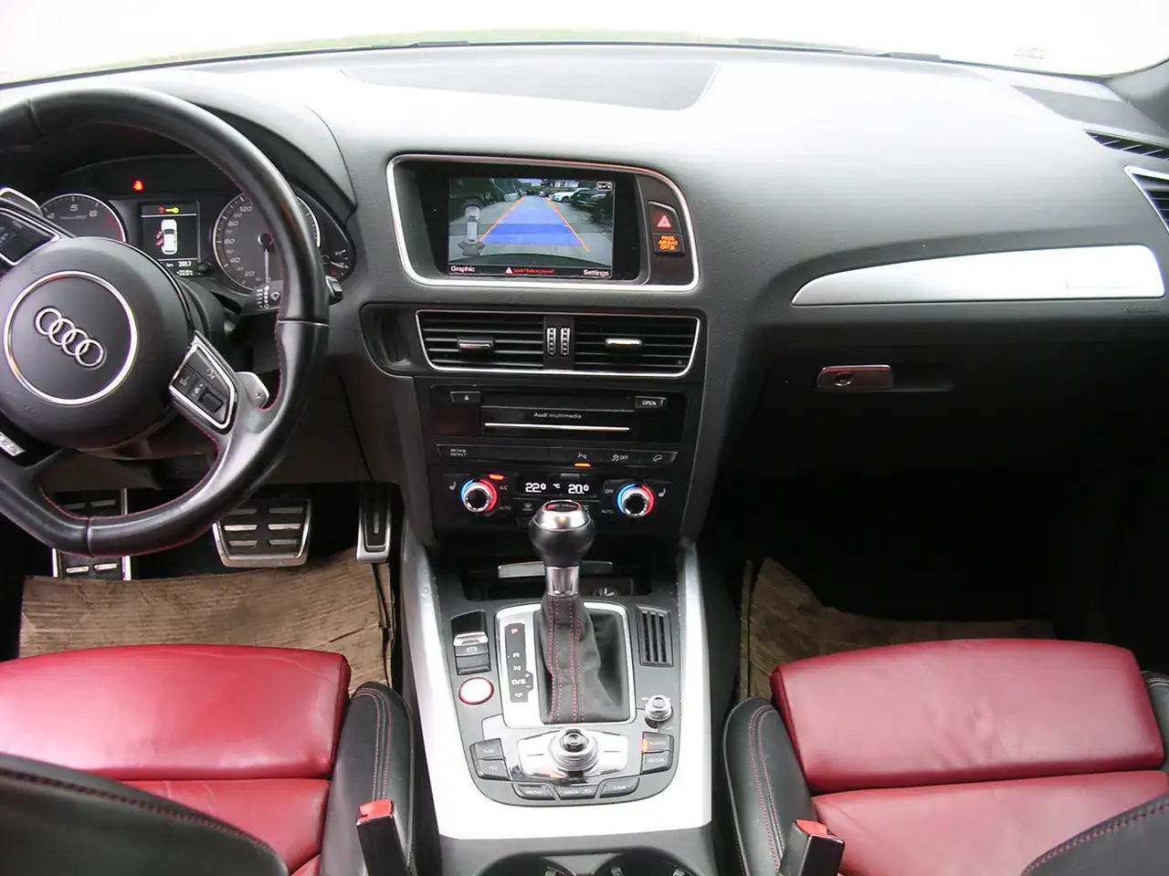 Audi SQ5 снимка Audi SQ5