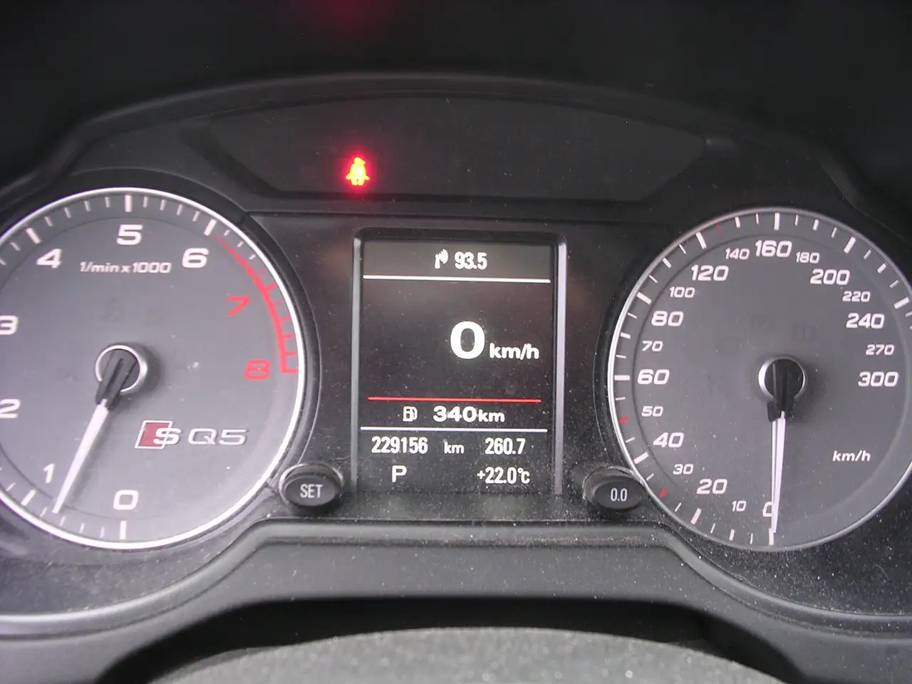 Audi SQ5 снимка Audi SQ5