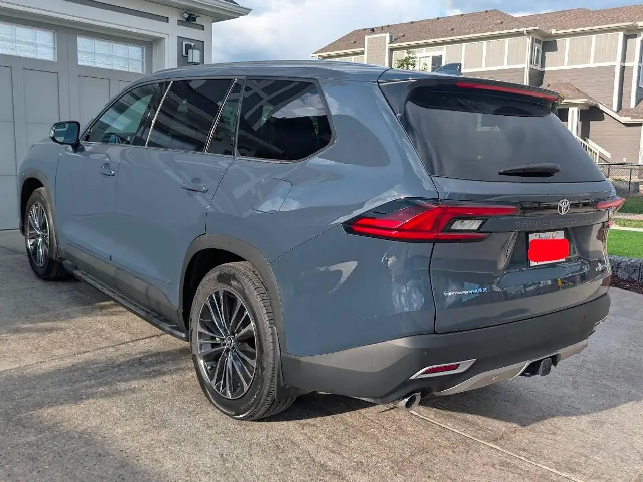 Toyota Grand Highlander photo Toyota Grand Highlander