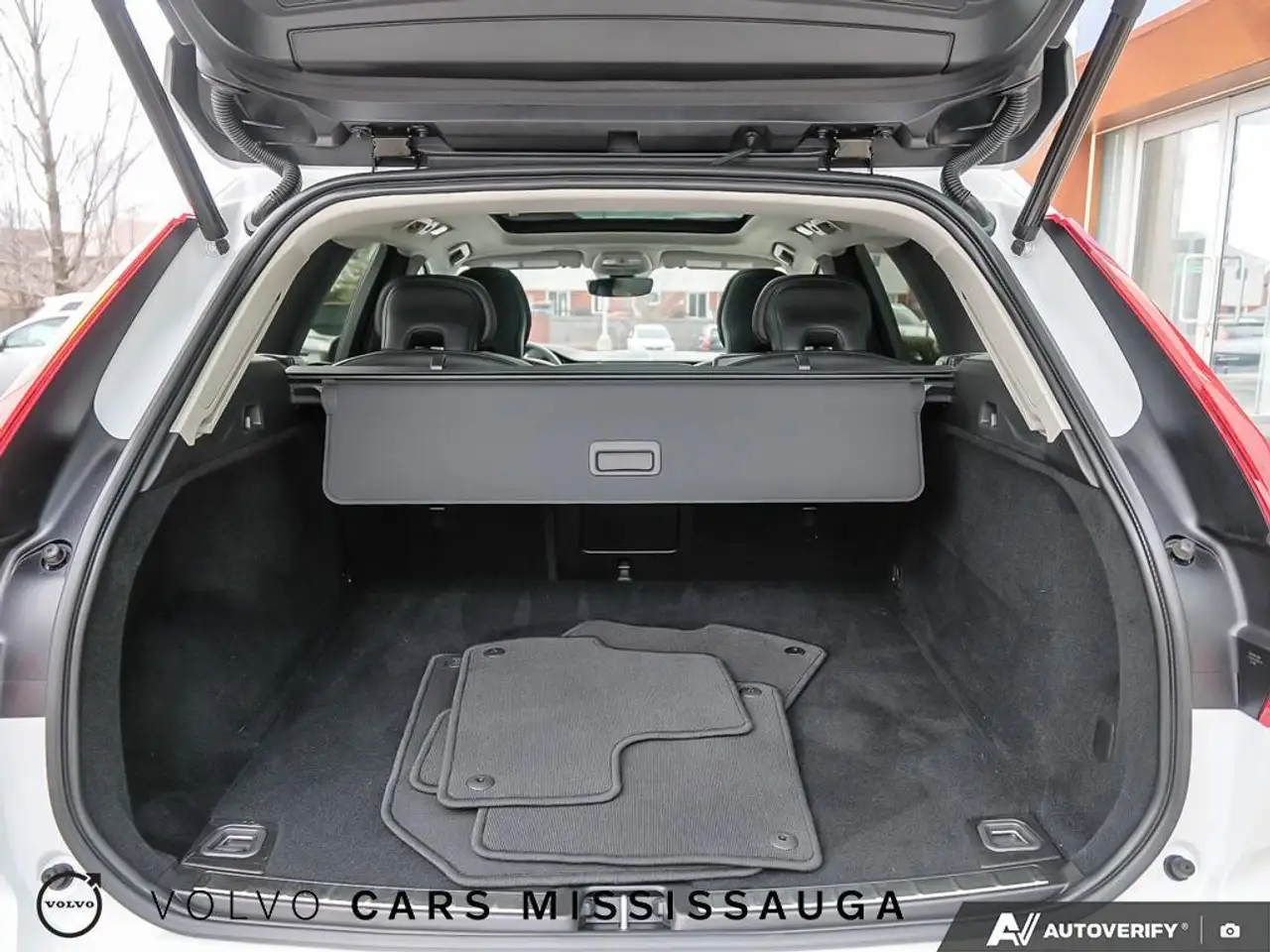 Volvo XC60 снимка Volvo XC60