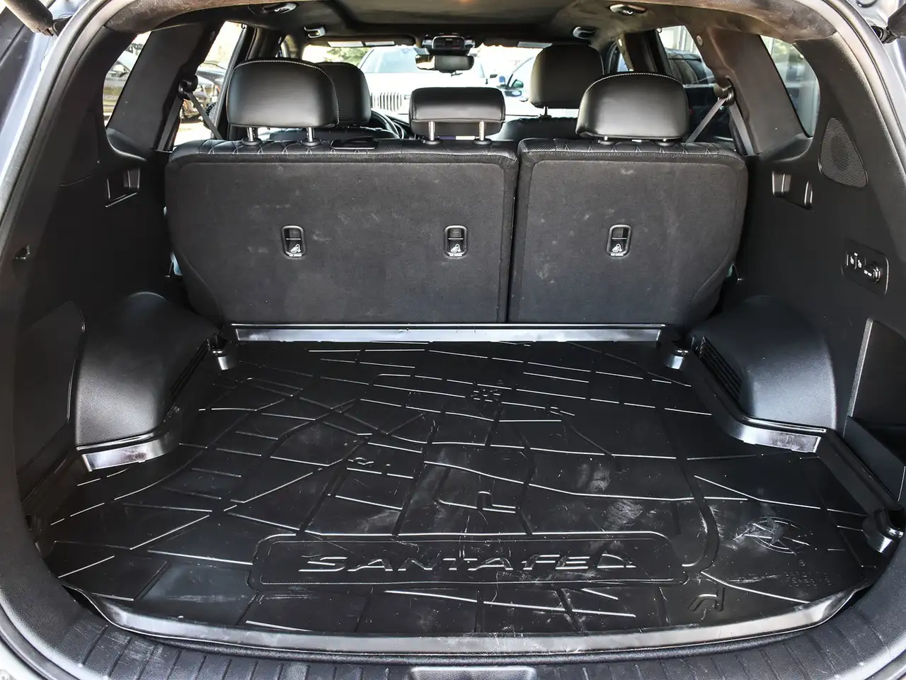 Hyundai SANTA FE снимка Hyundai SANTA FE