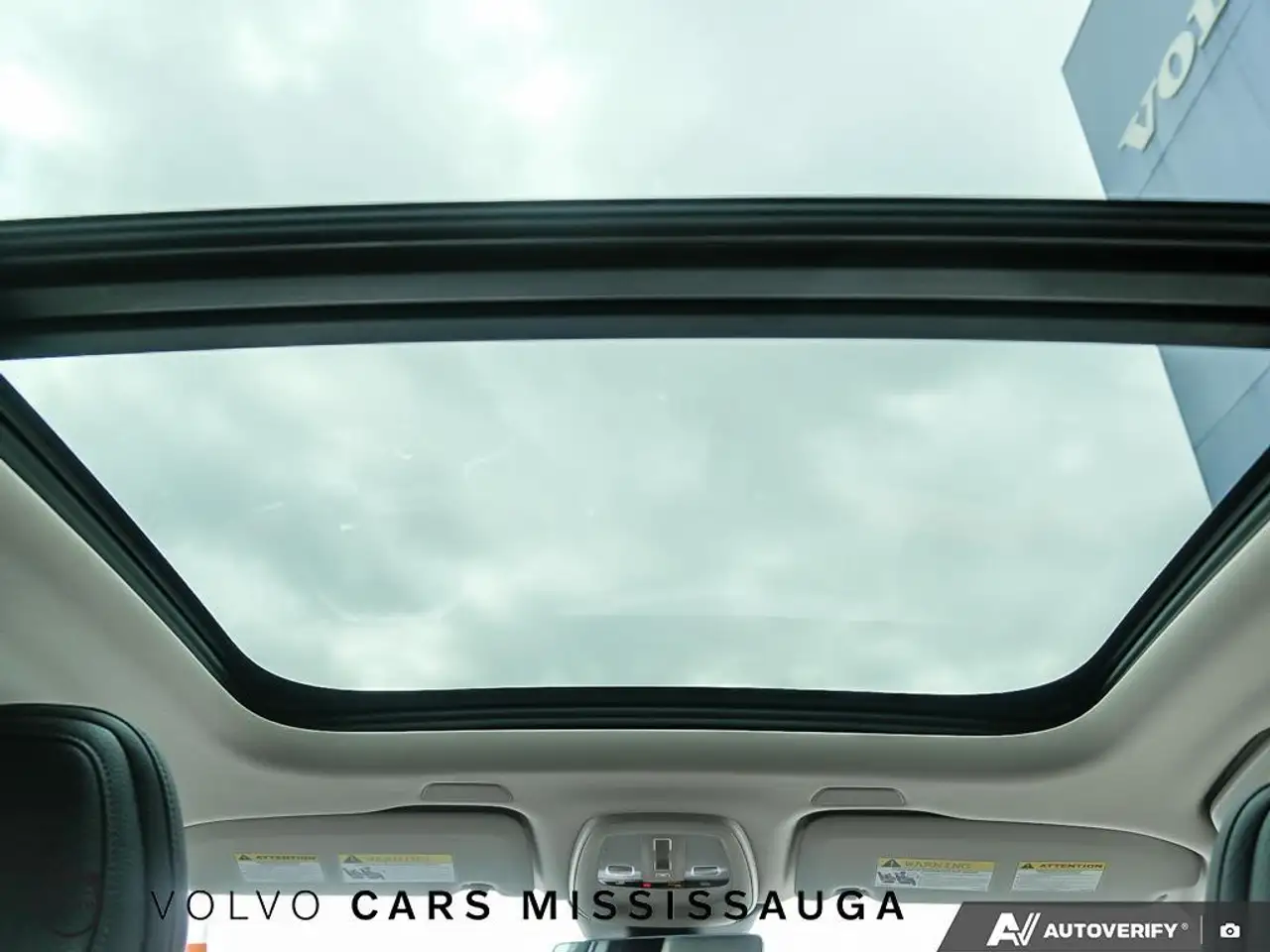 Volvo XC60 снимка Volvo XC60