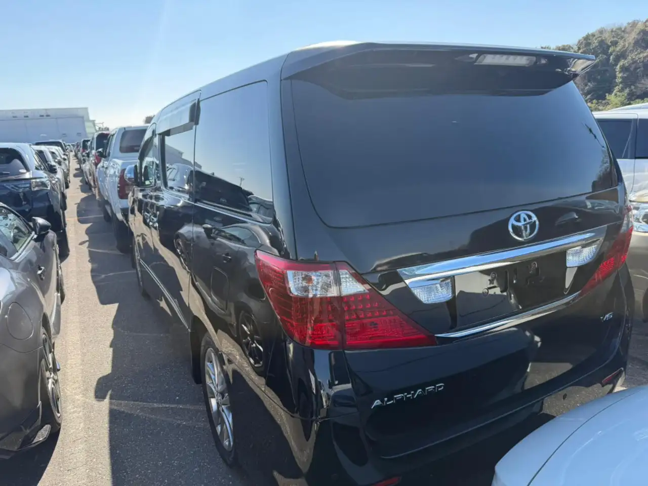 Toyota Alphard photo Toyota Alphard