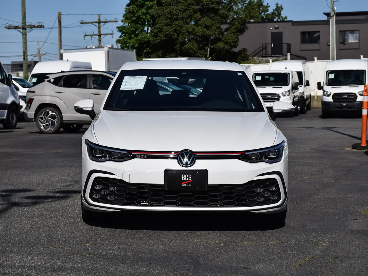 Volkswagen Golf GTI снимка Volkswagen Golf GTI