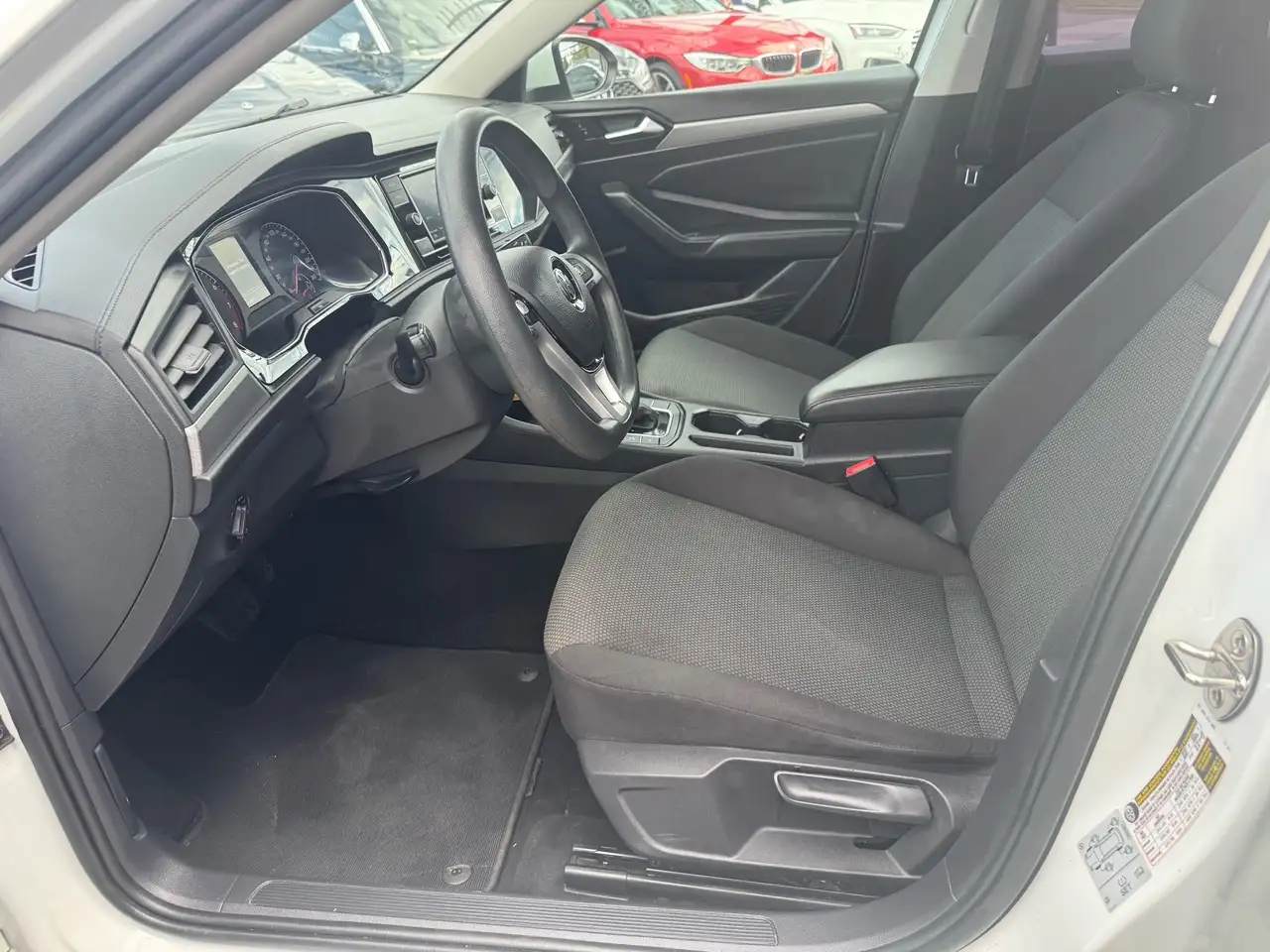 Volkswagen Jetta photo Volkswagen Jetta
