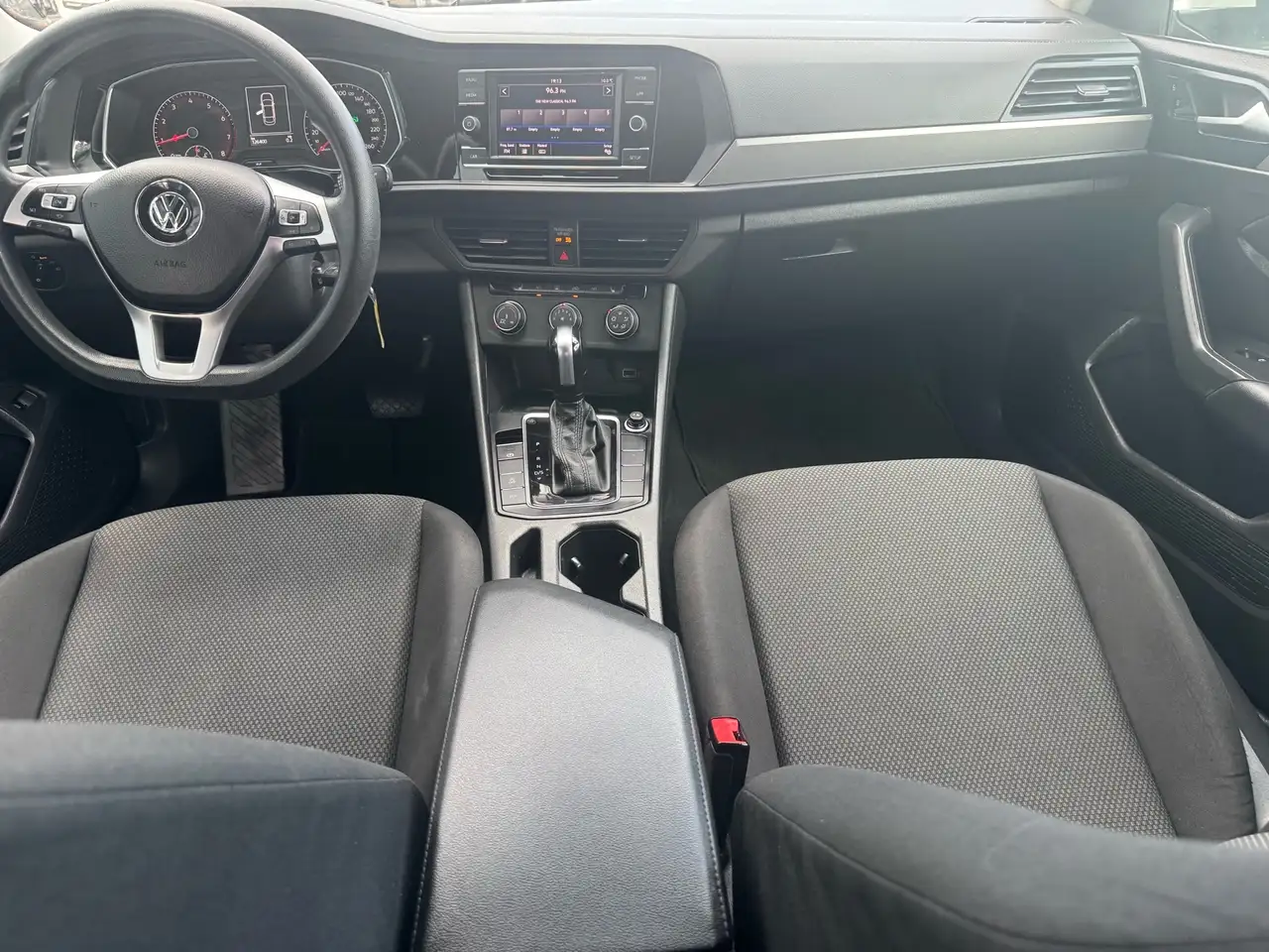 Volkswagen Jetta photo Volkswagen Jetta