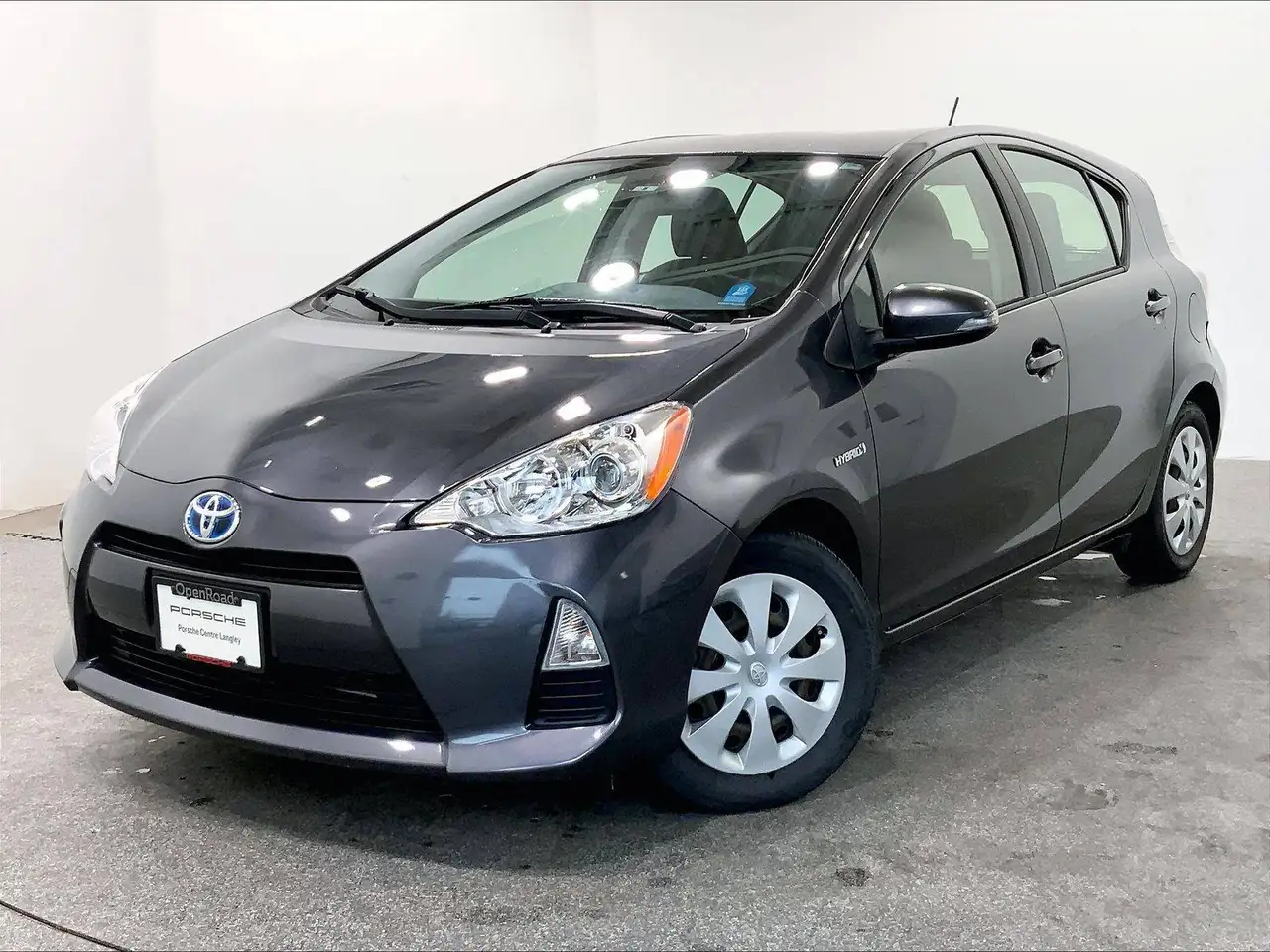 Toyota Prius c photo Toyota Prius c