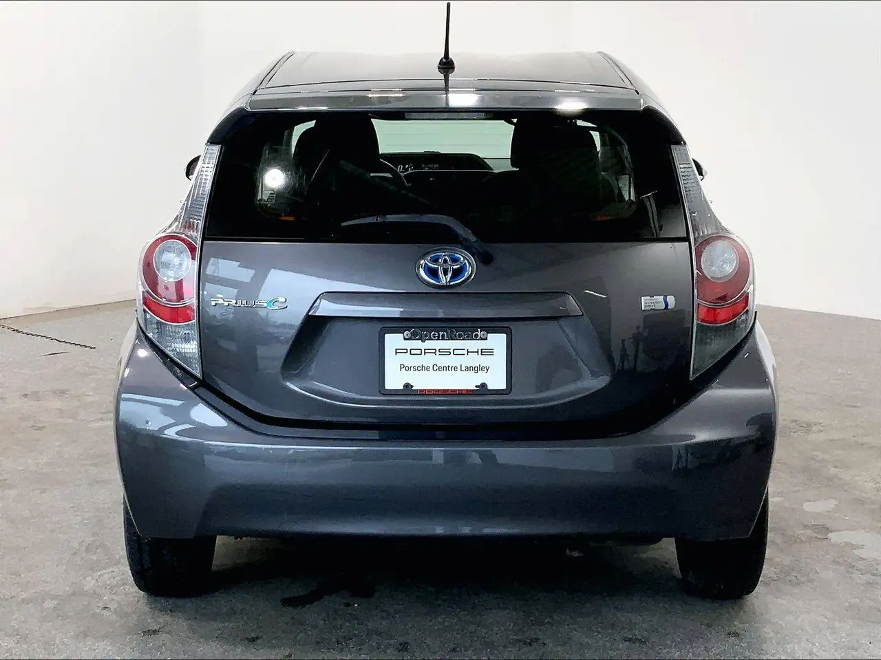 Toyota Prius c photo Toyota Prius c