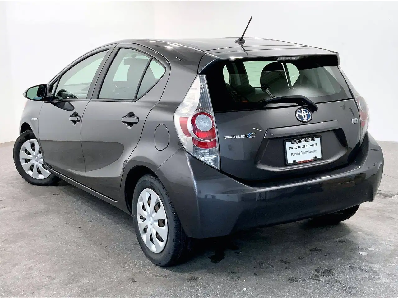 Toyota Prius c photo Toyota Prius c
