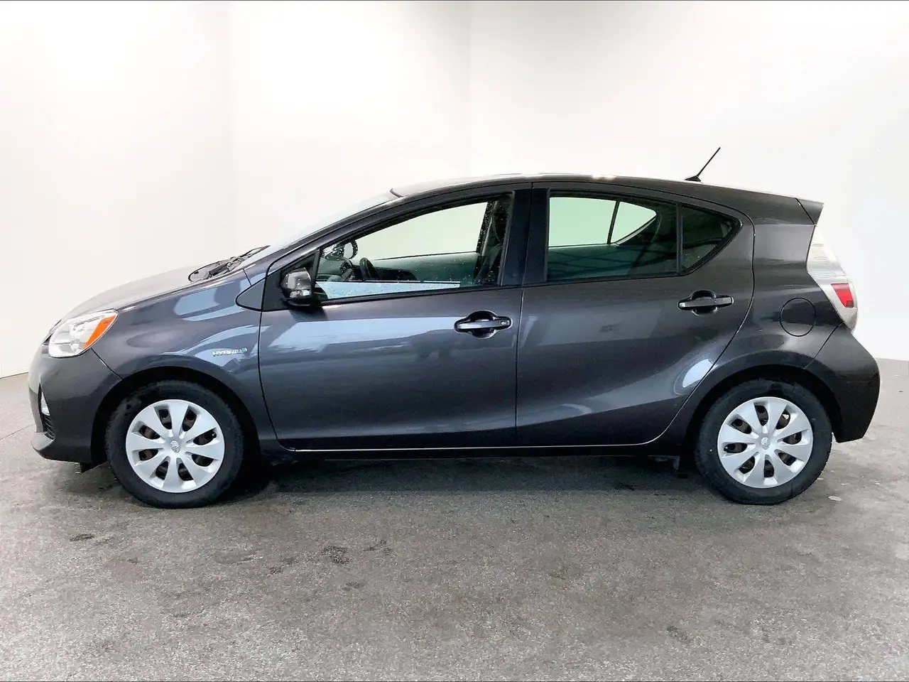 Toyota Prius c photo Toyota Prius c