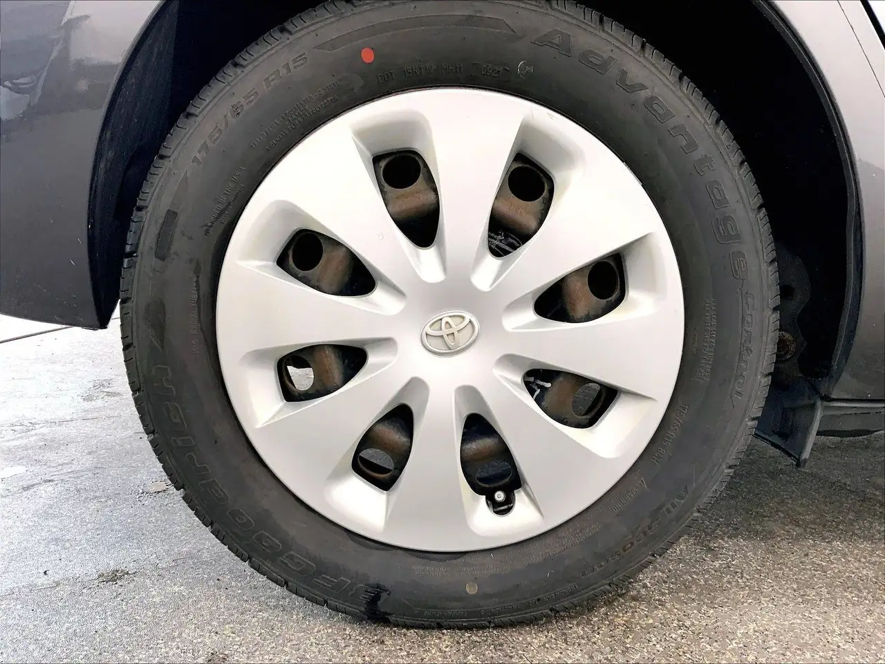 Toyota Prius c photo Toyota Prius c