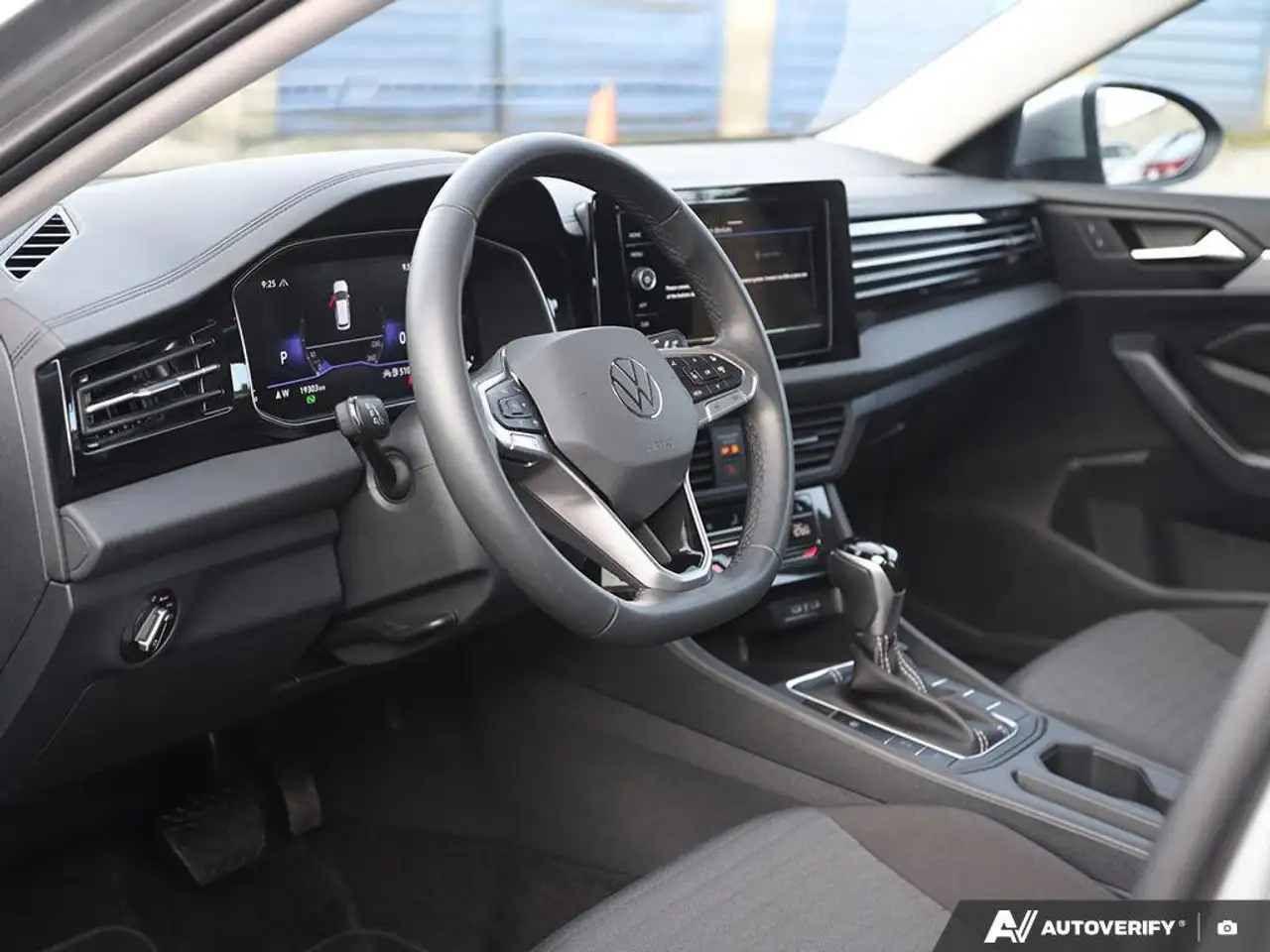 Volkswagen Jetta снимка Volkswagen Jetta