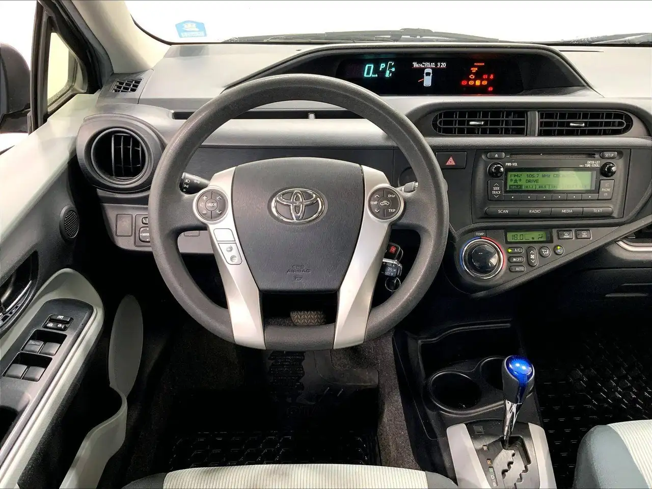 Toyota Prius c photo Toyota Prius c