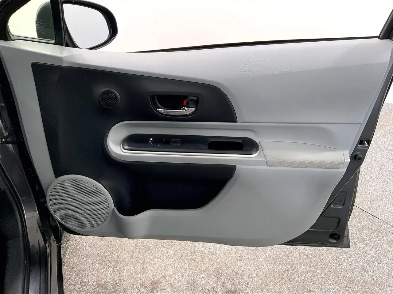 Toyota Prius c photo Toyota Prius c