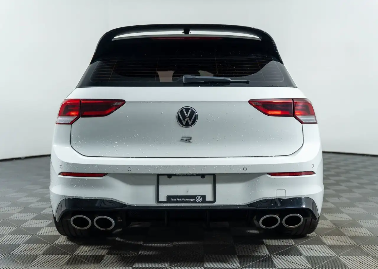 Volkswagen Golf R photo Volkswagen Golf R