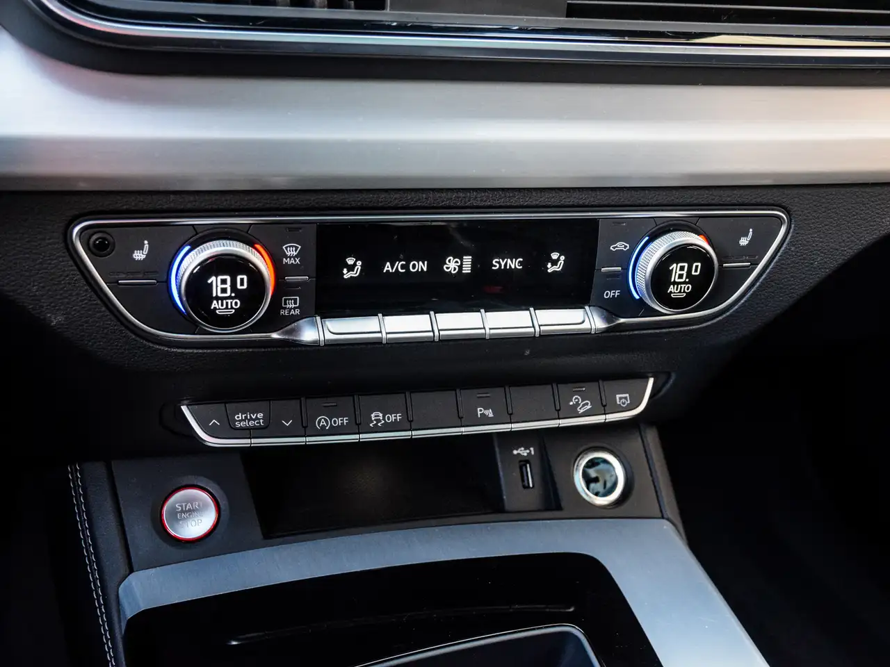 Audi SQ5 photo Audi SQ5