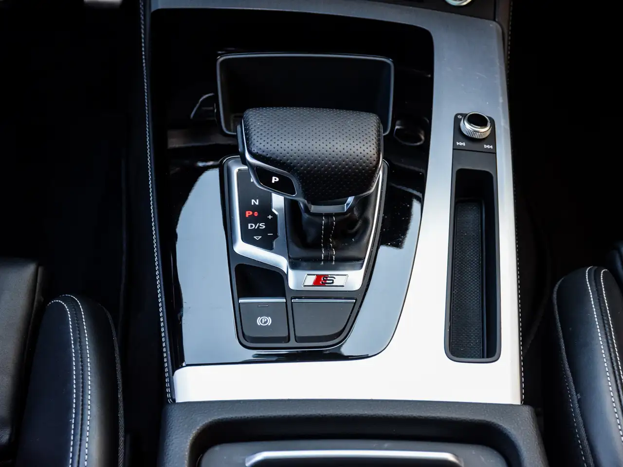 Audi SQ5 photo Audi SQ5