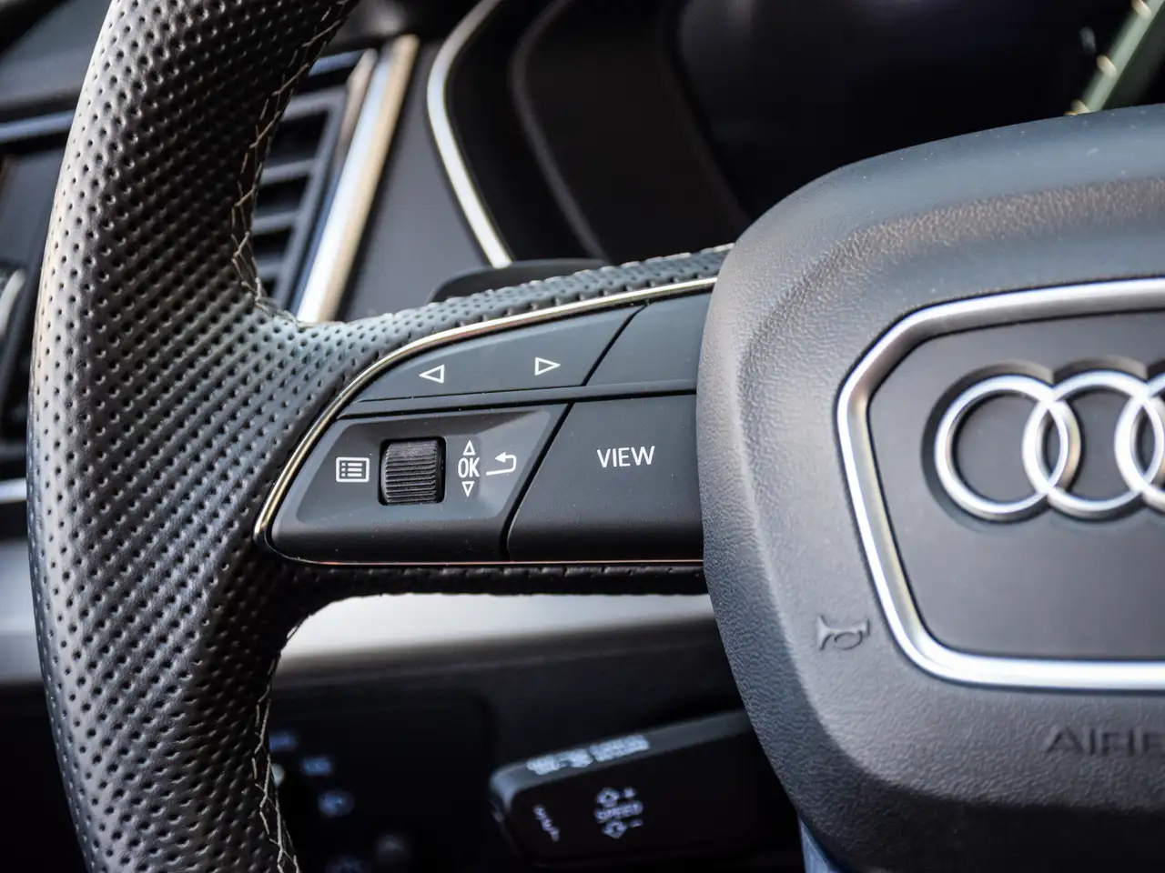 Audi SQ5 photo Audi SQ5