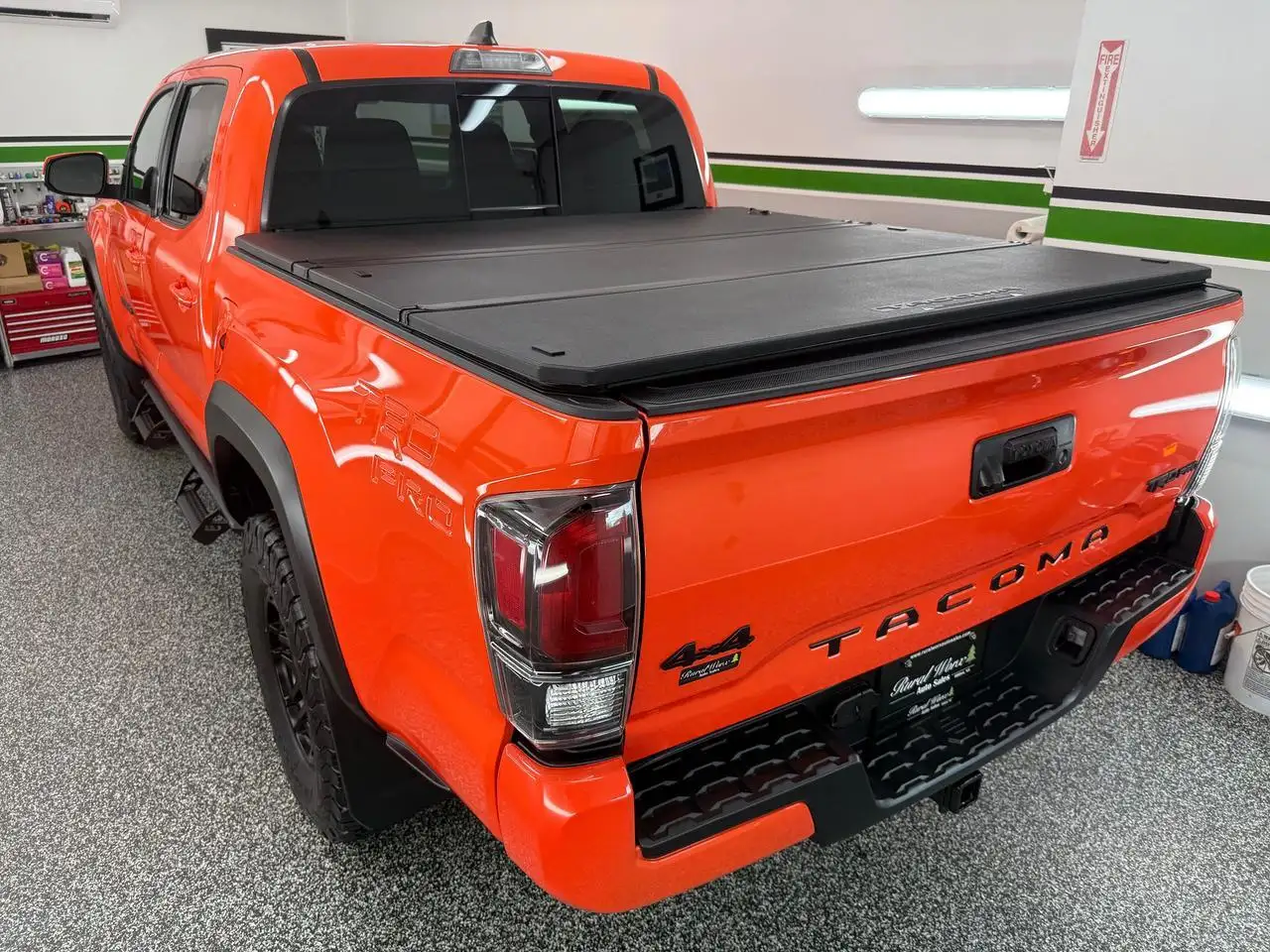 Toyota Tacoma снимка Toyota Tacoma
