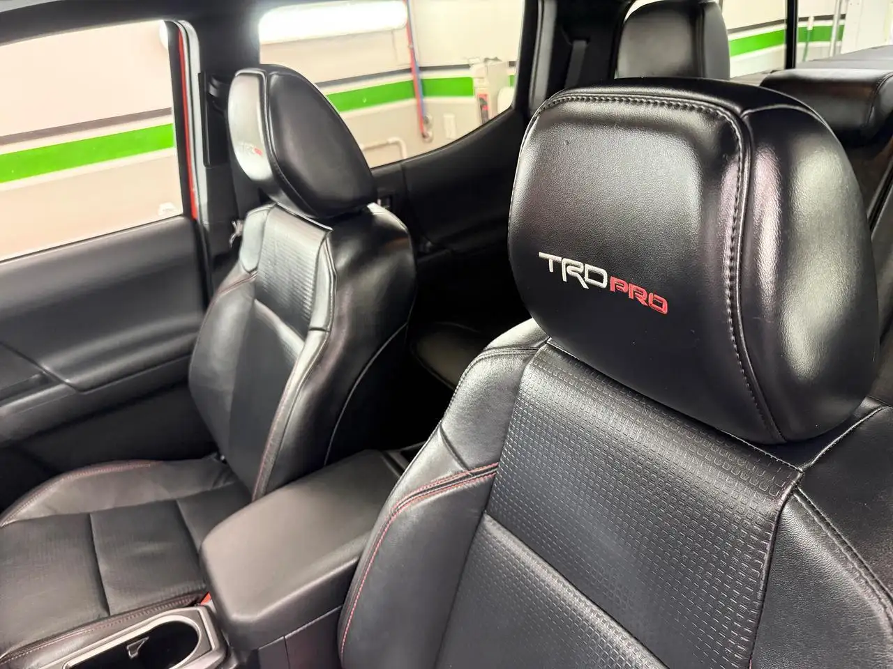 Toyota Tacoma снимка Toyota Tacoma