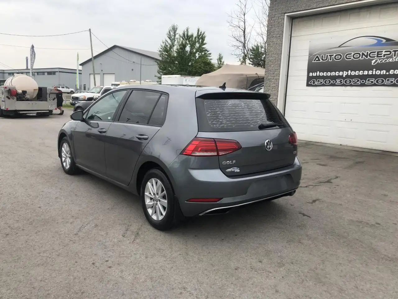 Volkswagen Golf photo Volkswagen Golf