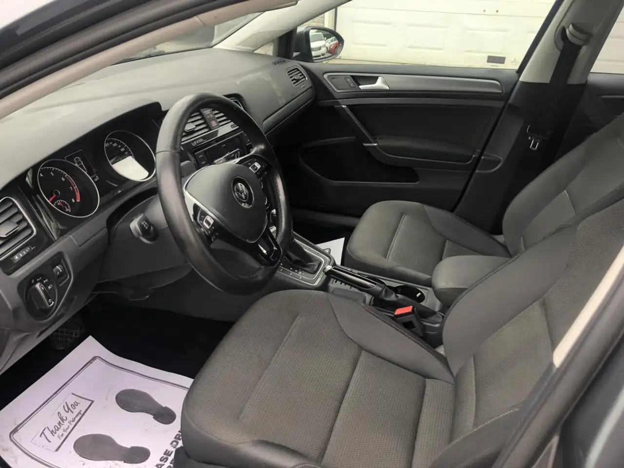 Volkswagen Golf photo Volkswagen Golf