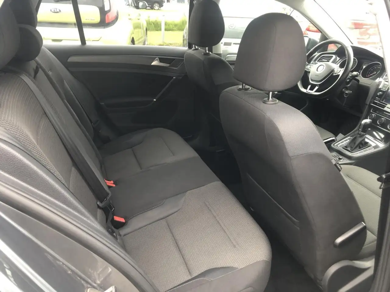 Volkswagen Golf photo Volkswagen Golf