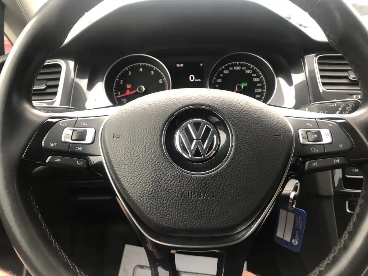 Volkswagen Golf photo Volkswagen Golf