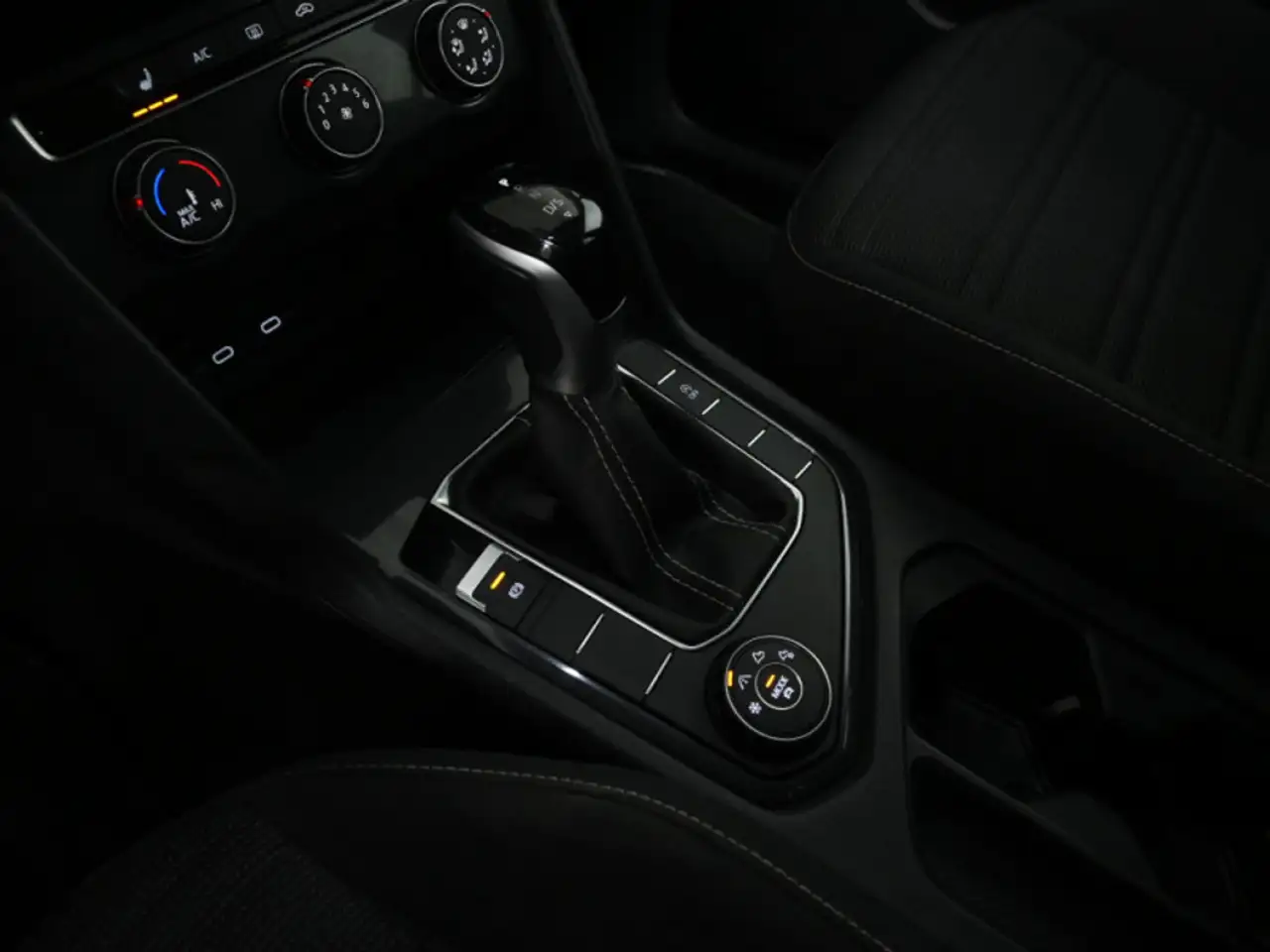 Volkswagen Tiguan снимка Volkswagen Tiguan