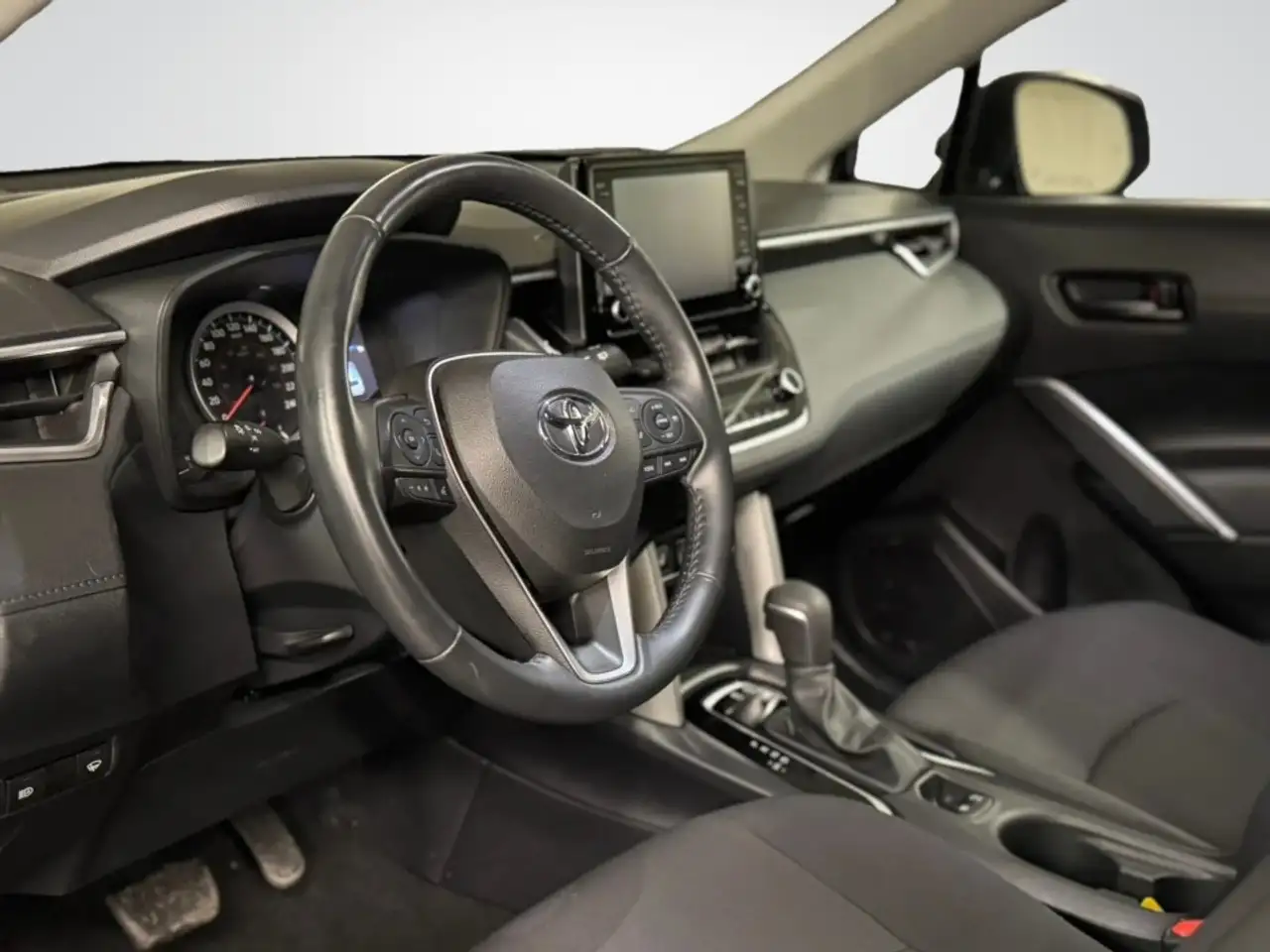 Toyota Corolla Cross снимка Toyota Corolla Cross